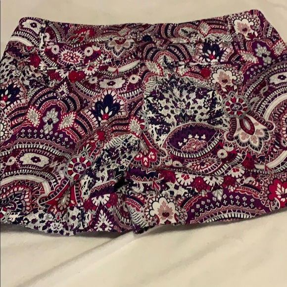 Shorts - Picture 3 of 3